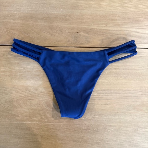 Relleciga Triple Strappy Thong Bikini Bottom Size XL NWT - Picture 1 of 5